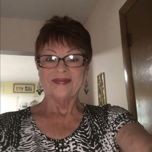 Meet your Posher, Carolyne